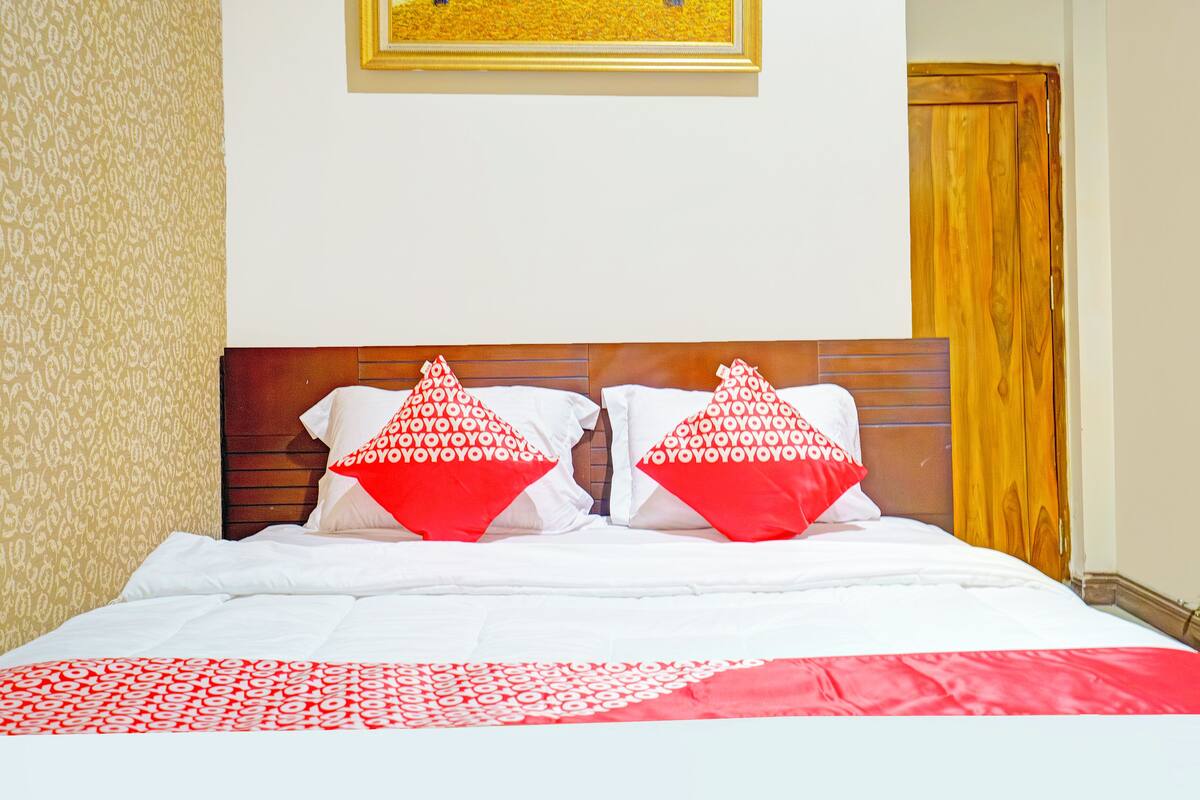 Family Suite | Desk, free WiFi, bed sheets