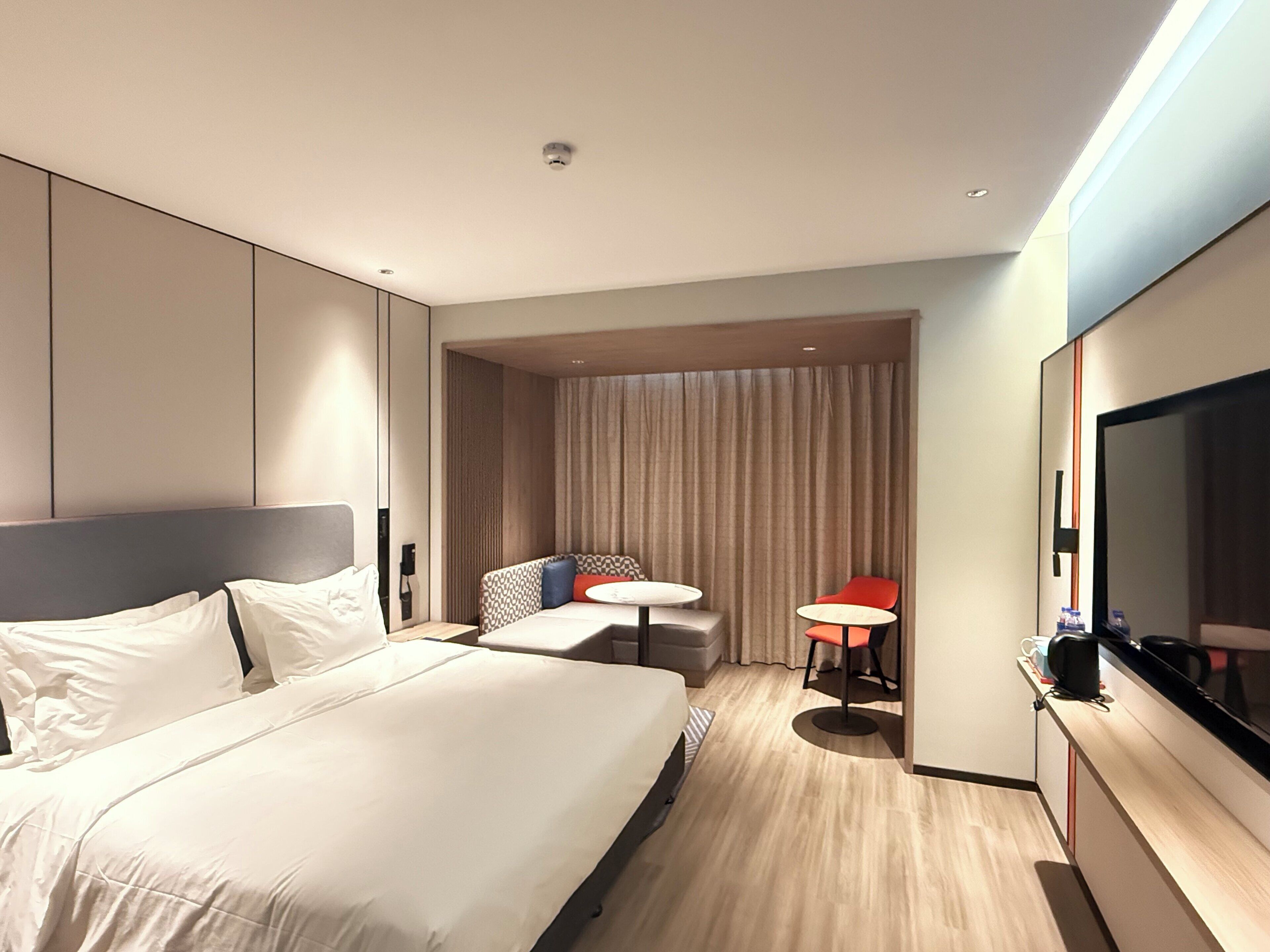 Free WiFi, bed sheets