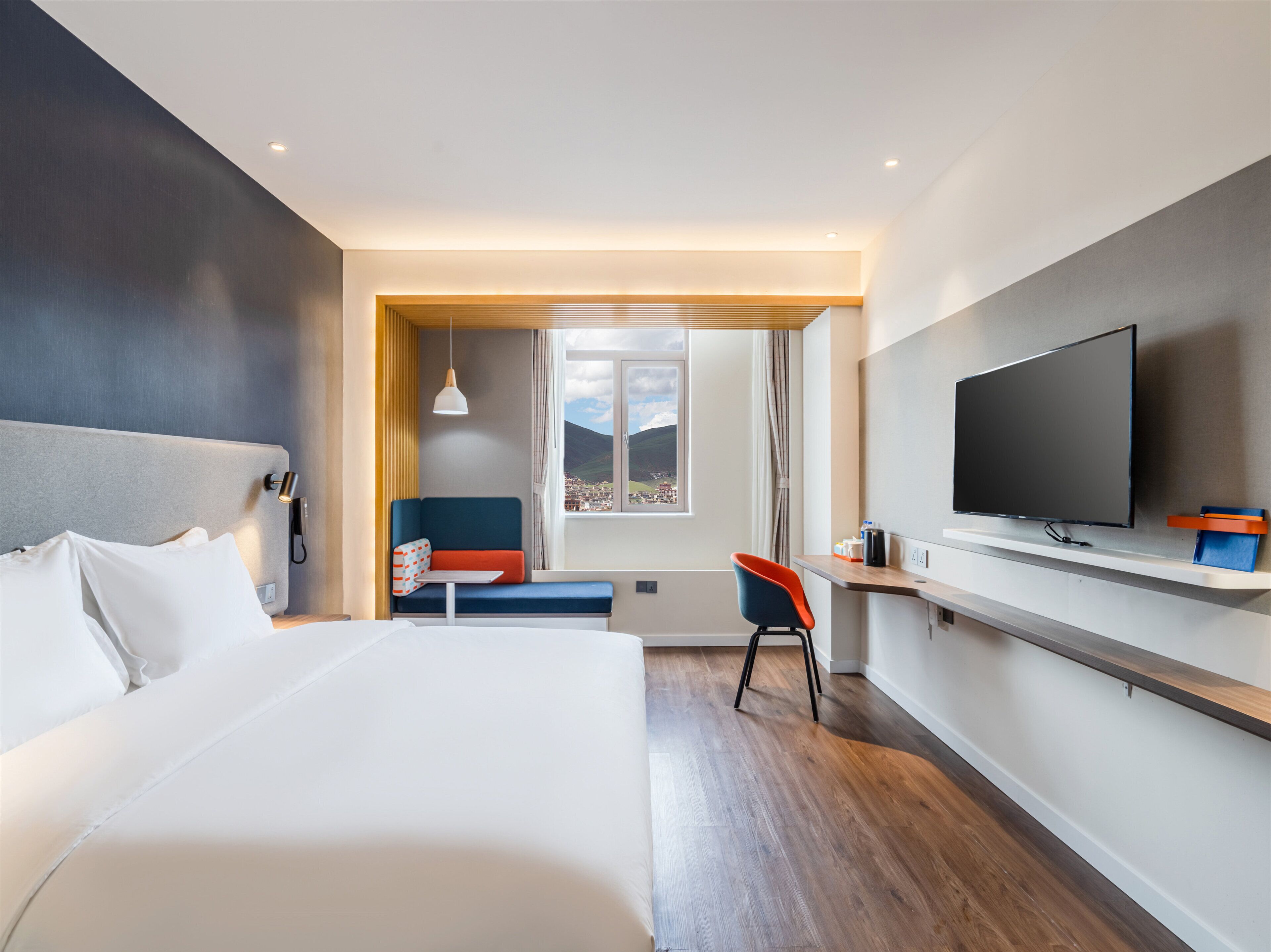 Free WiFi, bed sheets
