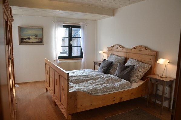 1 quarto, berço de viagem, Wi-Fi de cortesia, roupa de cama