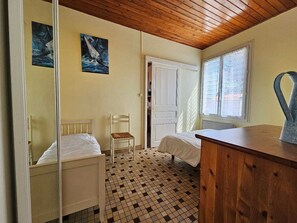 1 bedroom - Charming Cottage for 3 Near Beach (La Faute-sur-Mer)