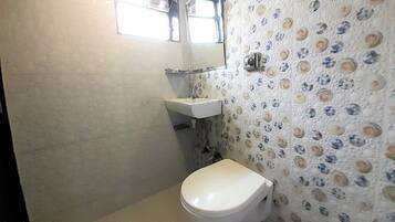 Shower, towels