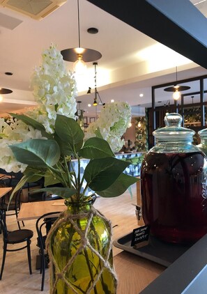 Lobby-Lounge