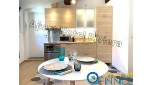 Réfrigérateur, micro-ondes, four, cafetière/bouilloire