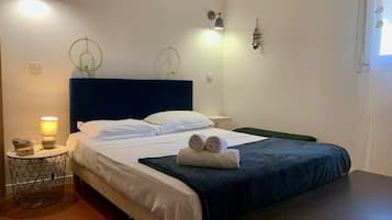 1 bedroom, free WiFi, bed sheets