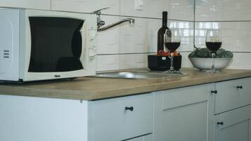 Kühlschrank, Mikrowelle