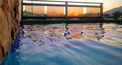 Casa con piscina y bañera en RJ