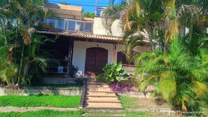 Exterior detail - Suite with exclusive pool, barbecue and whirlpool. (Rio de Janeiro)