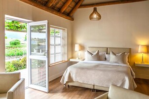 Ropa de cama de alta calidad, minibar, caja fuerte