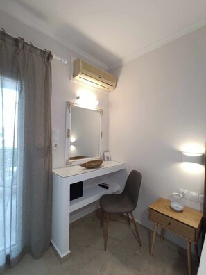 In-room safe, soundproofing, iron/ironing board, cribs/infant beds