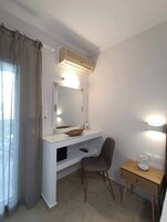 Caja de seguridad en la habitación y sistema de insonorización 