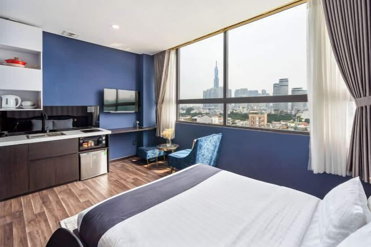 1 bedroom, Frette Italian sheets, premium bedding, minibar