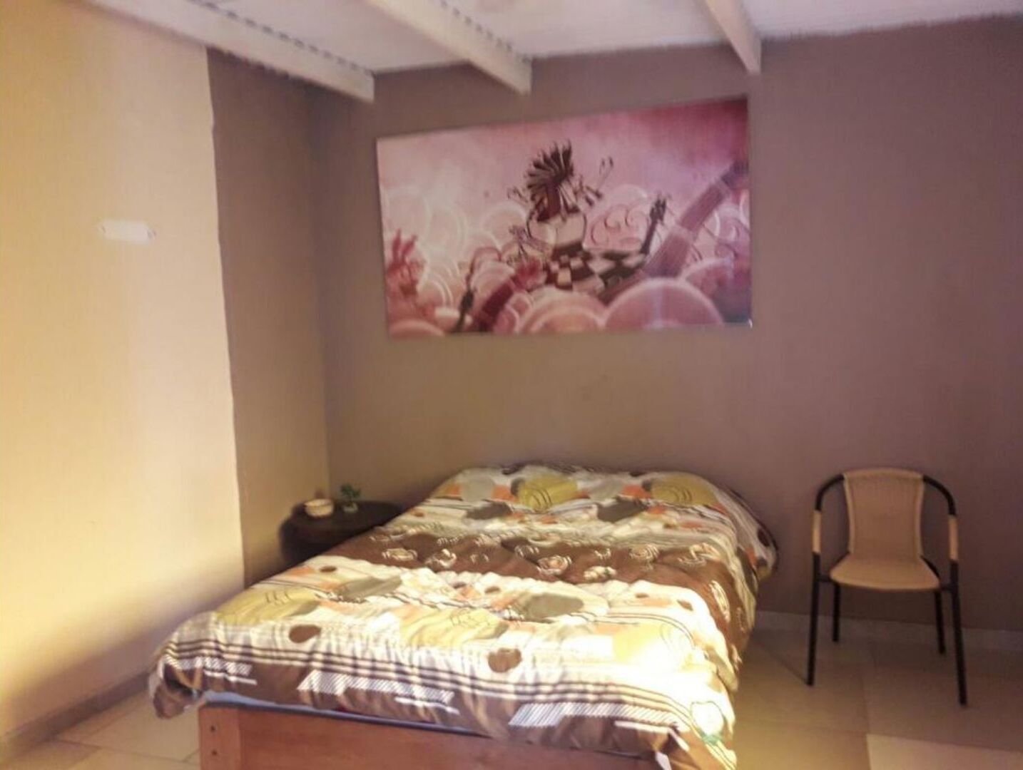 4 bedrooms, desk, free WiFi, bed sheets