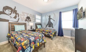 5 bedrooms, iron/ironing board, WiFi, bed sheets