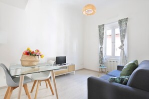 Smart TV - LOVELY APARTMENT IN PORTA ROMANA FLORENCE (Firenze)
