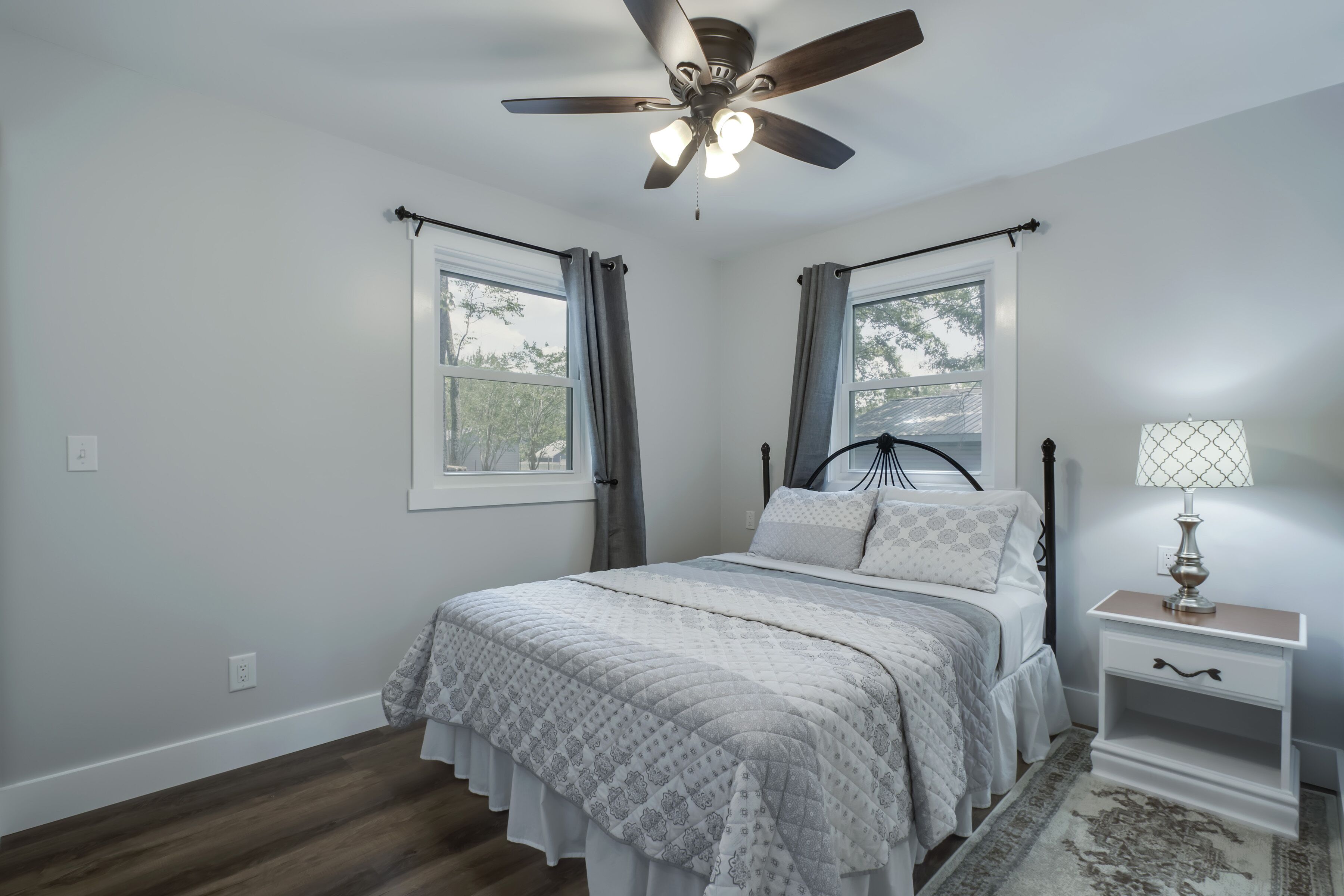 2 Schlafzimmer, Schreibtisch, Bügeleisen/Bügelbrett, kostenloses WLAN