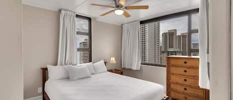 1 habitación, tabla de planchar con plancha, wifi gratis y ropa de cama