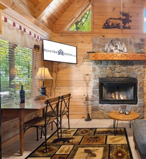 Interior - Minutes to Big Cedar-True Log Cabin-Free Silver Dollar Tickets-Pvt Hot Tub @ Lil Treehouse (Ridgedale)
