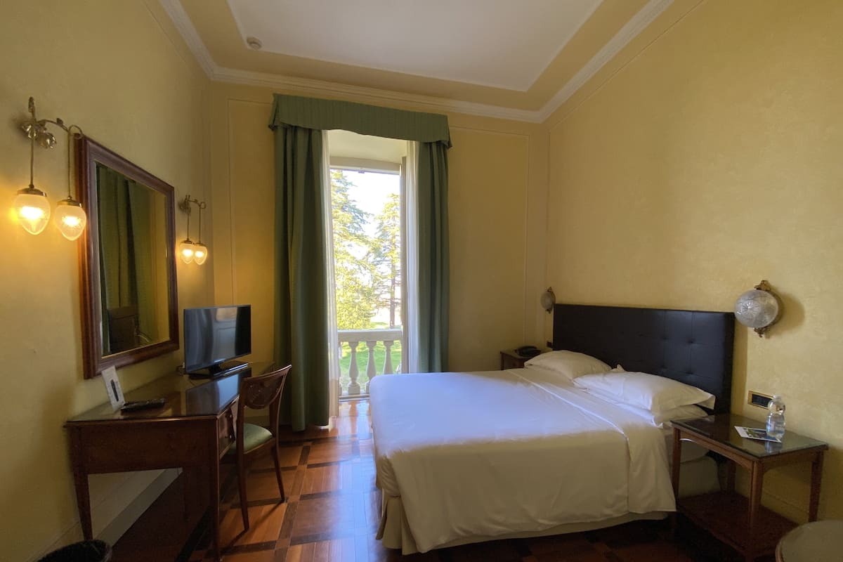 Standard Double Room | 1 bedroom, minibar, in-room safe, free WiFi