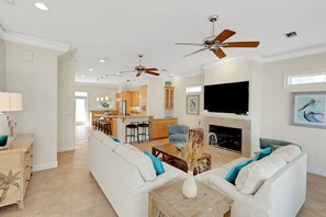 Smart TV, chimenea y tenis de mesa 