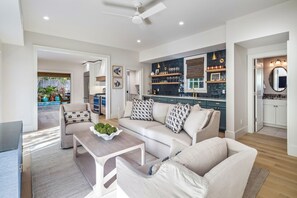 TV, fireplace - ~ASHE HOUSE~ Renovated and relaxing with pool, porches, and privacy! (Key West)