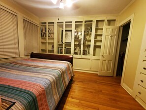 4 Schlafzimmer, Bügeleisen/Bügelbrett, kostenloses WLAN, Bettwäsche