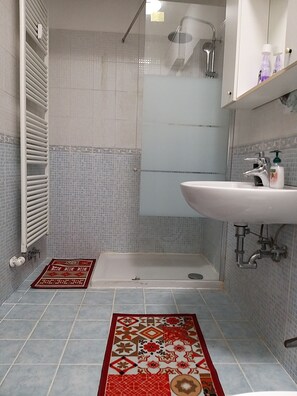 Shower, designer toiletries, hair dryer, bidet - Venice Star House (Mestre)