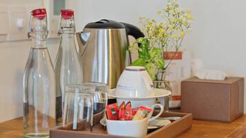 Ropa de cama de alta calidad, colchones viscoelásticos, minibar