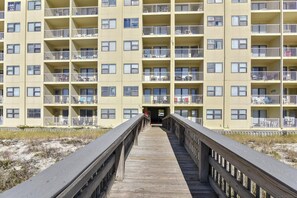 Balcony - Heart of Gulf Shores | Beach Front Condo | My Beach Getaways (Gulf Shores)