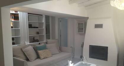 2 BDR APARTMENT 10 MINUTES WALK FROM THE BEACH