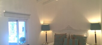 2 BDR APARTMENT 10 MINUTES WALK FROM THE BEACH