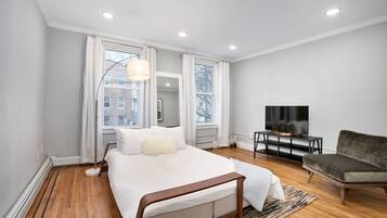 2 bedrooms, iron/ironing board, WiFi, bed sheets