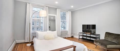 2 bedrooms, iron/ironing board, WiFi, bed sheets