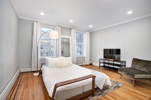 2 bedrooms, iron/ironing board, WiFi, bed sheets - TwinCity 2 BR/1 BA Apt - Minutes To NYC! (2) (Jersey City)