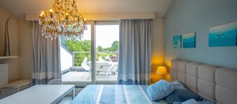 De Witte Merel holiday villa with glamping and wellness.