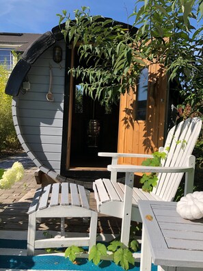 Terrace/patio - De Witte Merel holiday villa with glamping and wellness. (Paal/ Beringen)