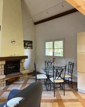 Dining - Homerez - House in Liffol-le-Grand (Liffol-le-Grand)
