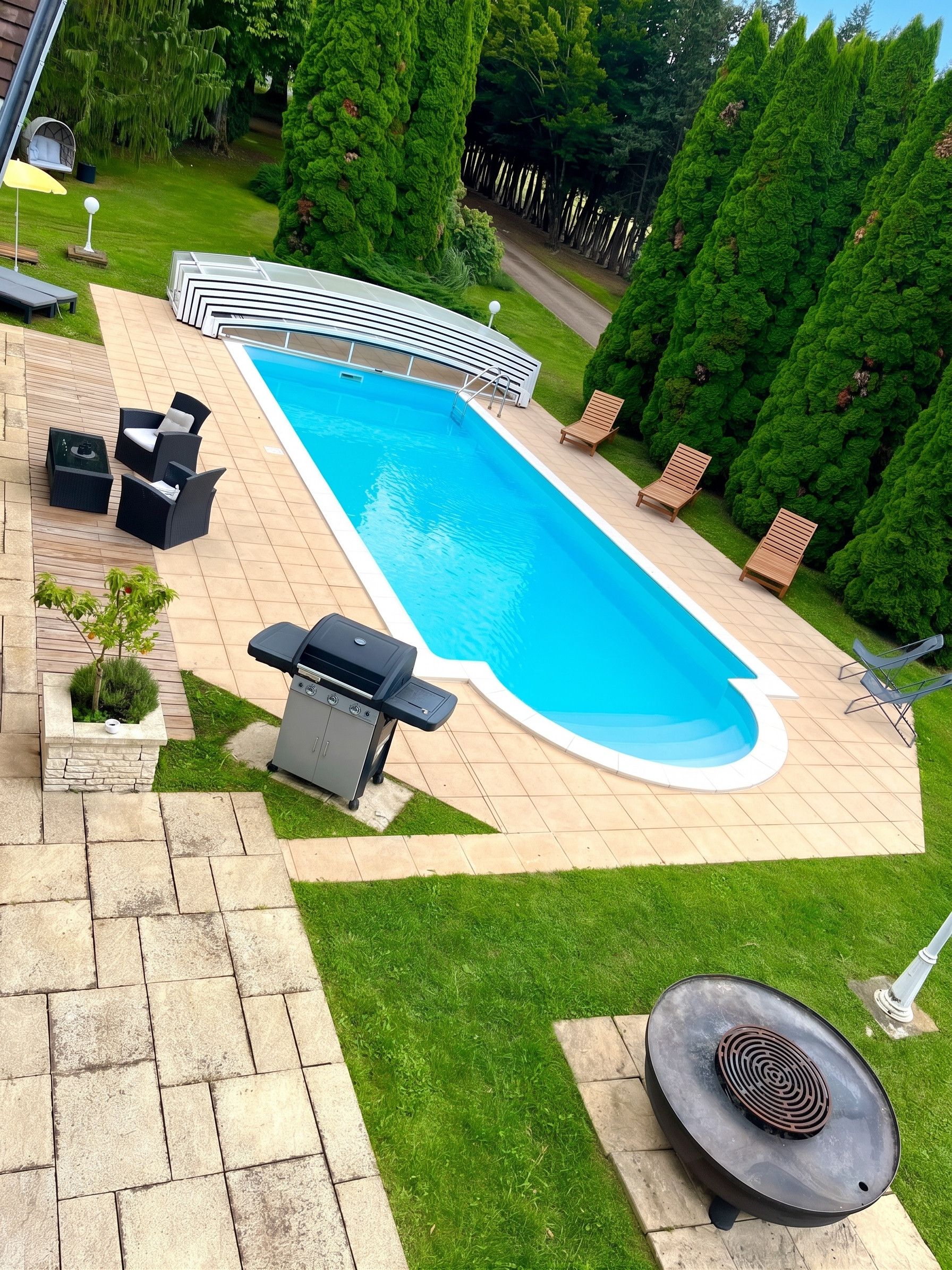Vue sur piscine