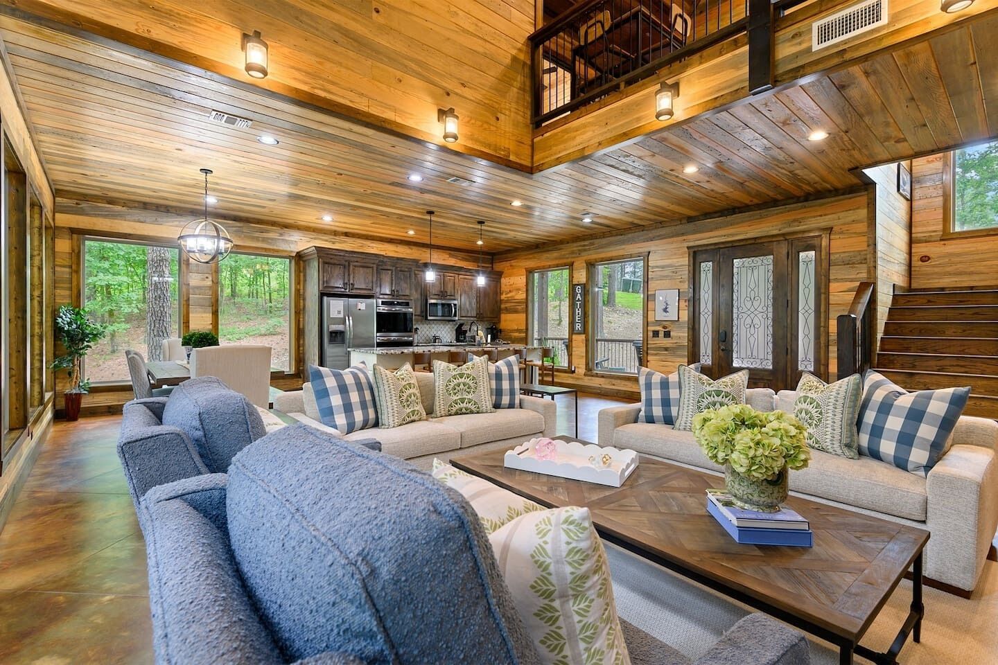 Télévision, cheminée, jeux vidéo, baby-foot