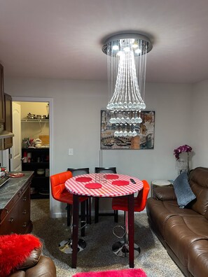 Dining - 🗺️wonder-full Getaway Entire house Awesome Location🛫South Atlanta GA✅✅ (Stockbridge)