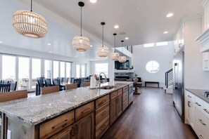 Interior - Ohana Kai #20 - Private Home on the Water (Garden City)