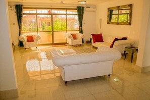 TV - Mina Shuffaa (3 Bedroom) (Nyali)