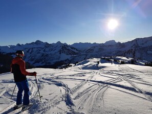 Unclassified image, 2 of 51, button