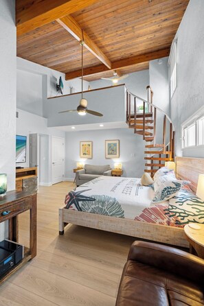 4 bedrooms, desk, iron/ironing board, travel crib