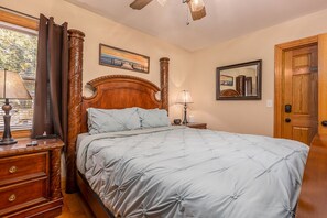 2 Schlafzimmer, Zimmersafe, Bügeleisen/Bügelbrett, Reisekinderbett