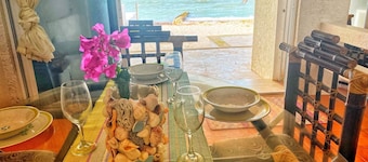 Casa Saltwater Cowboy En La Playa - Beachfront Property
