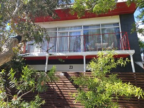 Exterior detail - Bohemian Beach Bliss  1 mins walk to the  beach and 3 mins  to Semaphore shops! (Semaphore)