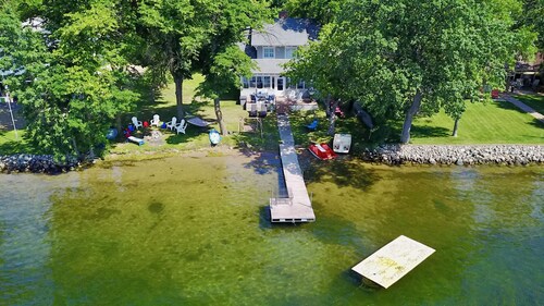 Classic Lk Le Homme Dieu Cottage! Level sand beach!