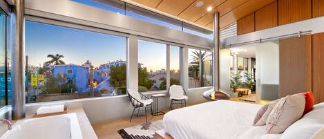 3 عدّة غرف نوم ومكواة/لوح كي وواي فاي مجانًا وملاءات أسرّة