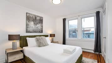 2 bedrooms, iron/ironing board, WiFi, bed sheets